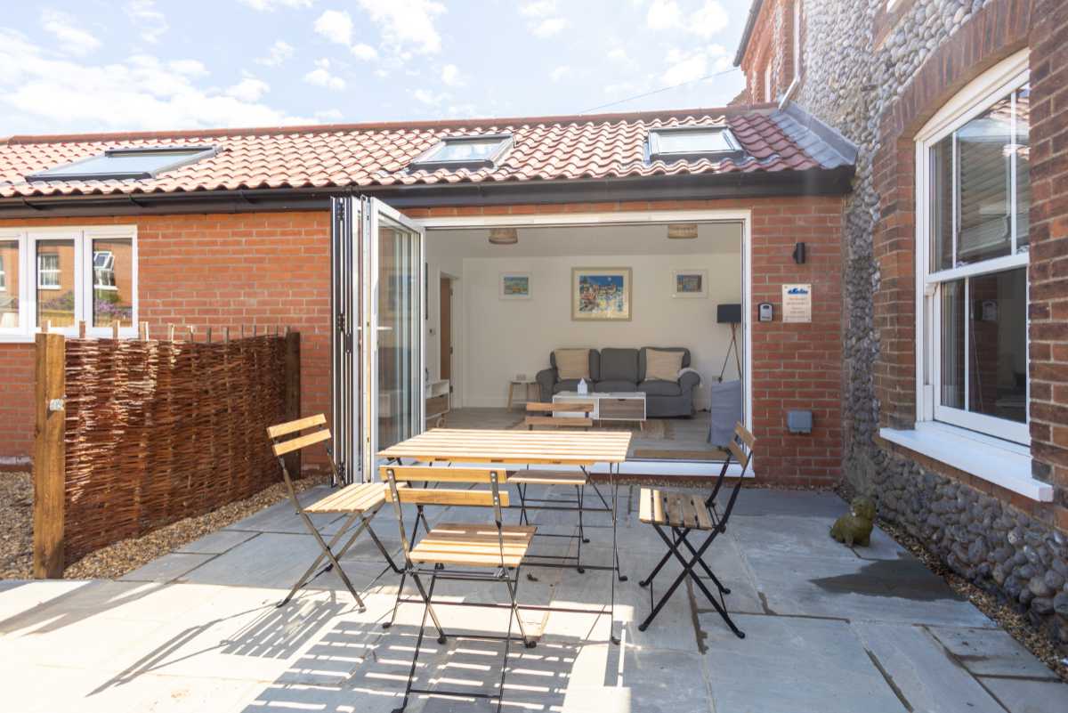Open lounge onto patio